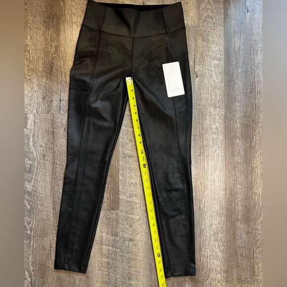 NWT Athleta Delancey Gleam Tight Black Lustre Size Small Leggings Athleisure - Picture 9 of 10